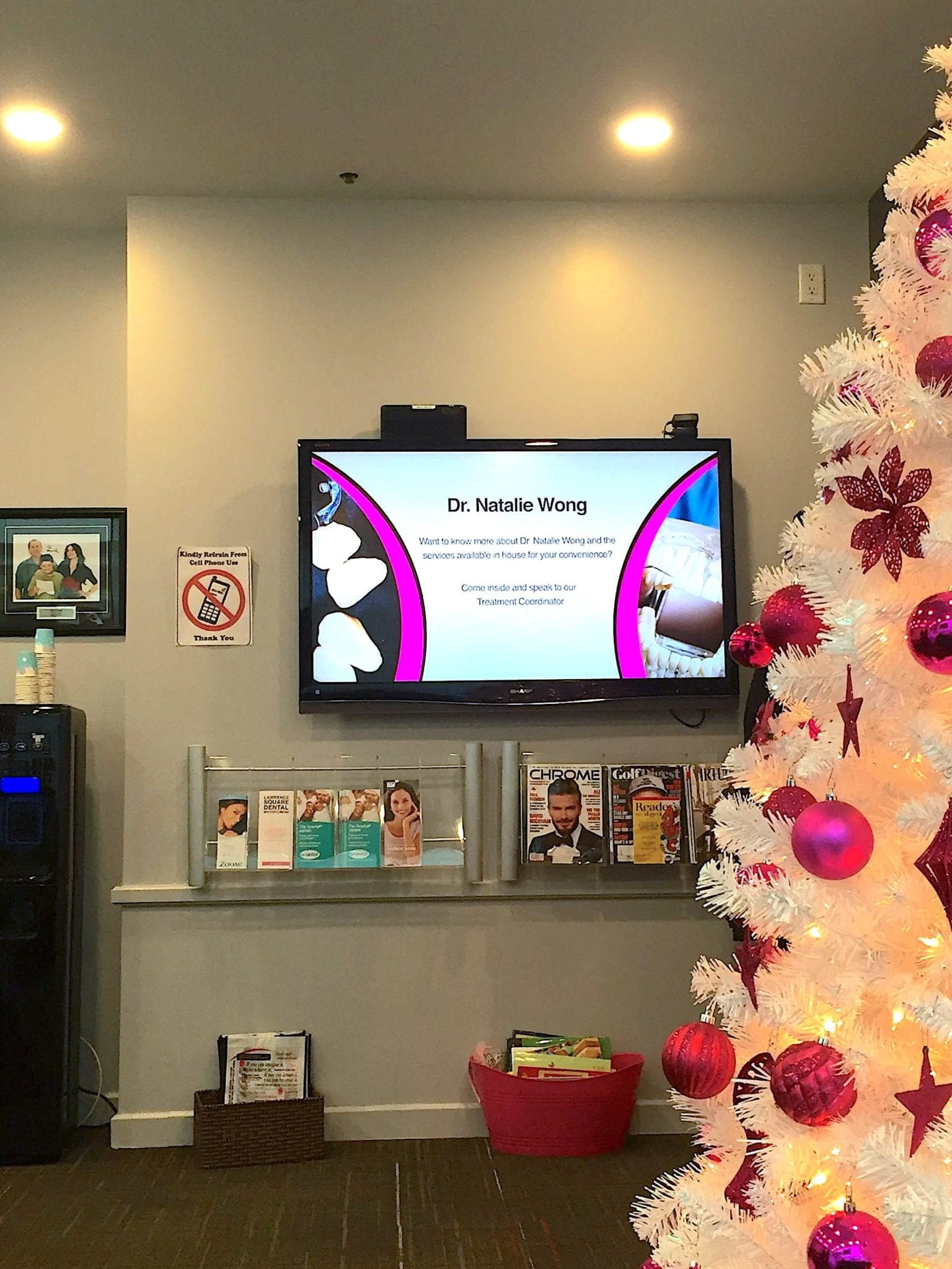 Doctor waiting room digital signage