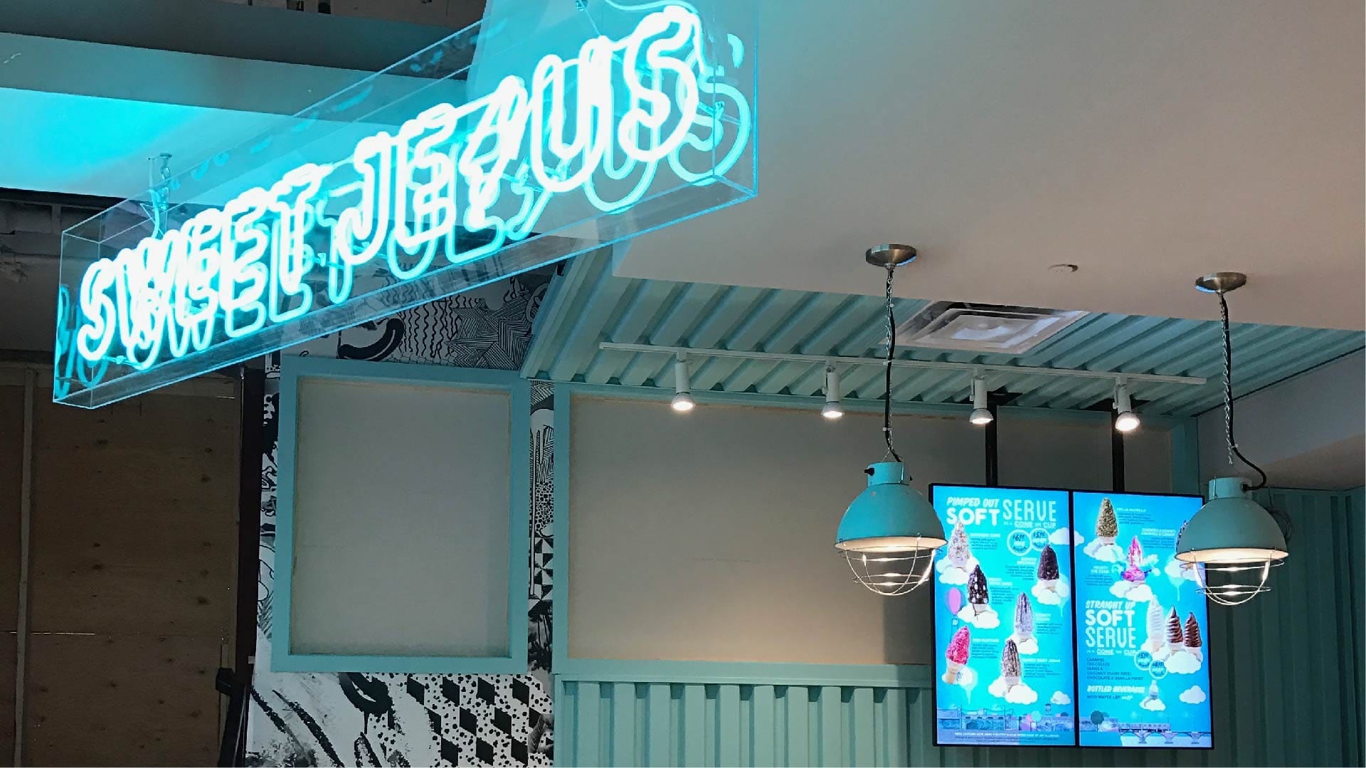 The Benefits of Digital Signage for Franchises